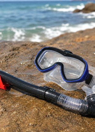 Youth Snorkel and Mask Set – Dual Lens Silicone Skirt – Adjustable Strap – Splash Guard Tube – Black and Blue