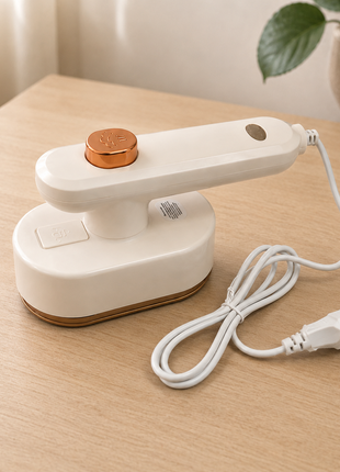Mini Electric Steam Iron Portable Dry & Wet Ironing Machine with Titanium Panel 33W 220V Compact Travel Iron