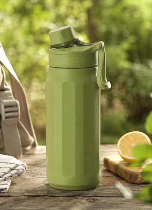 670ml Vacuum Insulated Sports Bottle with SUS316 Stainless Steel Inner, Leak-Resistant Flip Lid & Carry Handle for Hot and Cold Drinks