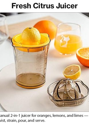 Manual Citrus Juicer with Measuring Cup & Lid – 2-in-1 Hand Reamer for Oranges, Lemons & Limes