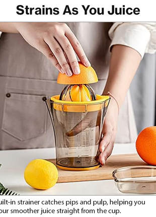 Manual Citrus Juicer with Measuring Cup & Lid – 2-in-1 Hand Reamer for Oranges, Lemons & Limes