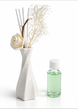 Glass Reed Diffuser Jasmine Fragrance with Decorative Flowers, Fragrance Oil Included,  Home Fragrance