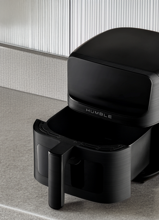 Humble 5.2L Air Fryer with Visible Window – Large Capacity, Black – Oil-Free Cooking with Adjustable Time & Temp, Easy to Clean, Family-Sized Electric Airfryer