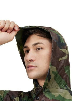Waterproof Camping Raincoat Camo – Lightweight Showerproof Jacket with Hood & Zip Closure – Unisex